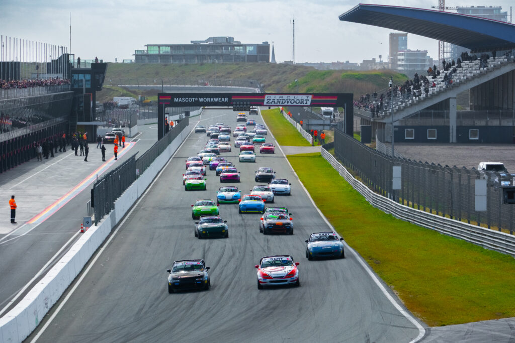 Mazda Max 5 Race 1 327